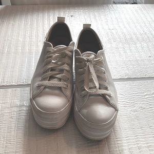 White platform Keds women’s 7